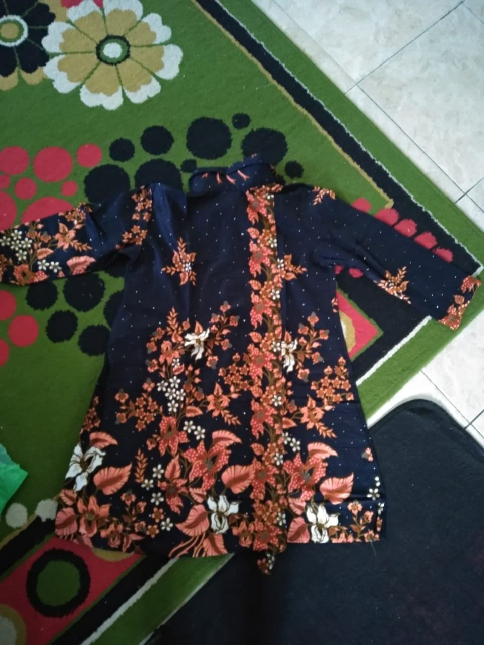 Grosir Terlaris Genes Jelita Tunic Navbor Yelbor Whitbor Creambor Tunik Batik Modern