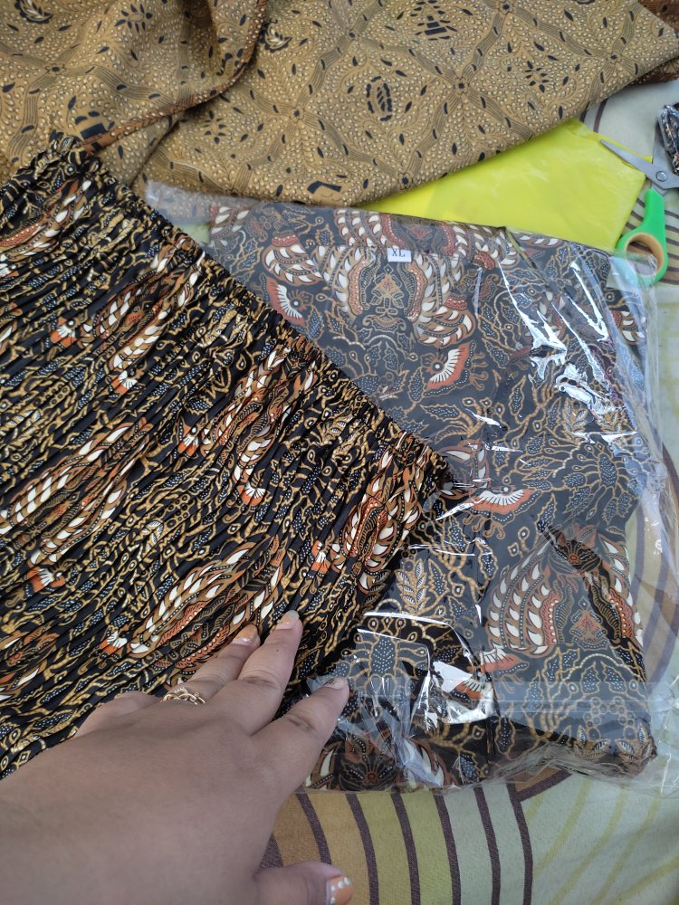 Batik Couple / Set Couple Batik Murah / Sarimbit Kemeja Dan Rok