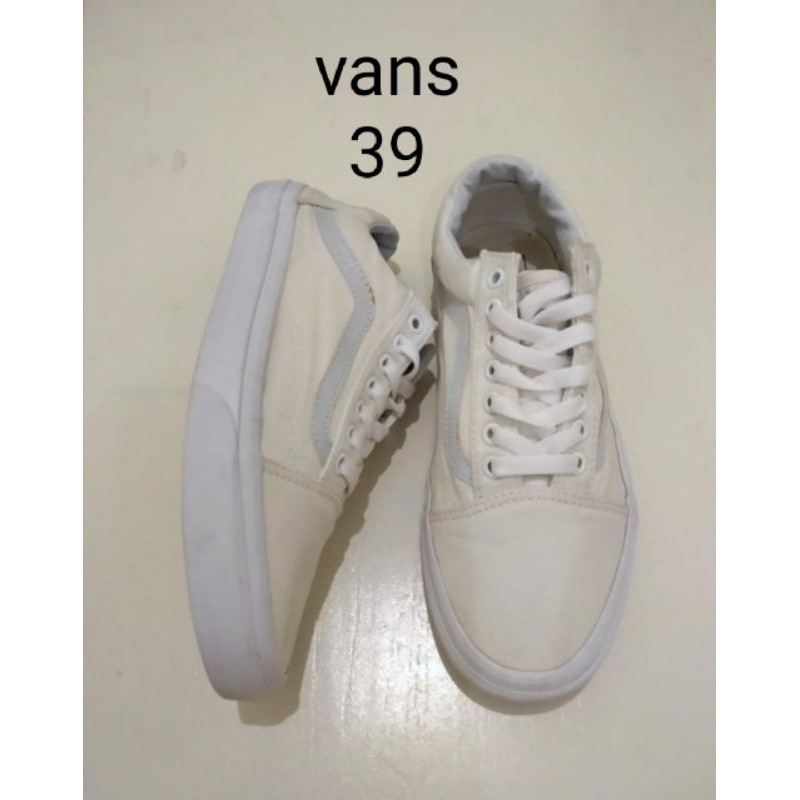 VANS OLDSCHOOL FULL WHITE SIZE 39 SECOND ORIGINAL