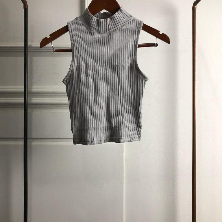 FOREVER 21 Mock Neck Ribbed Tank Top in Grey