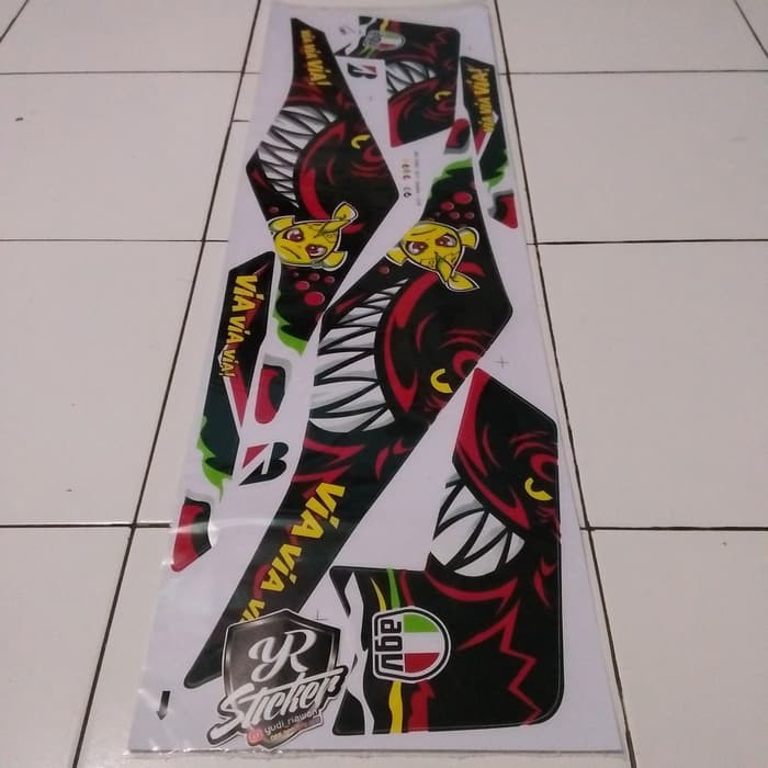 striping sticker lis variasi yamaha mio m3 - mio Z 2015-2018 shark v-1 f759