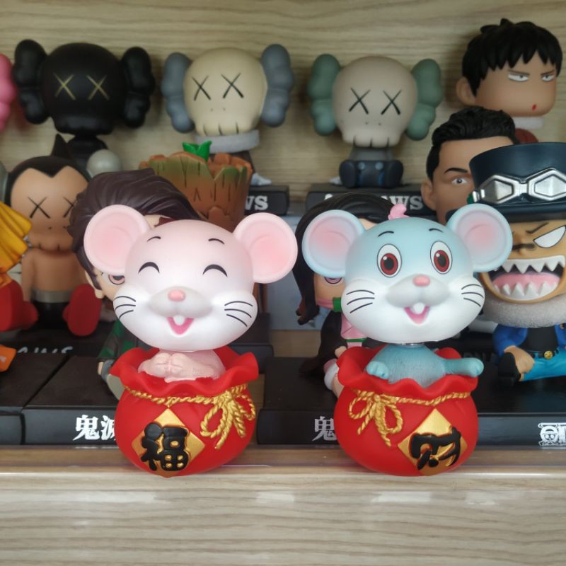 Pajangan Mobil Bobble head Kepala goyang Mouse Karung Merah