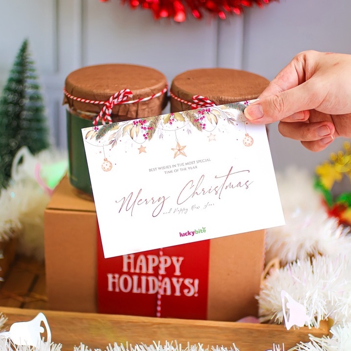 

Parcel natal hadiah natal hampers natal kado natal 2021 full kartu ucapan Merry Christmas