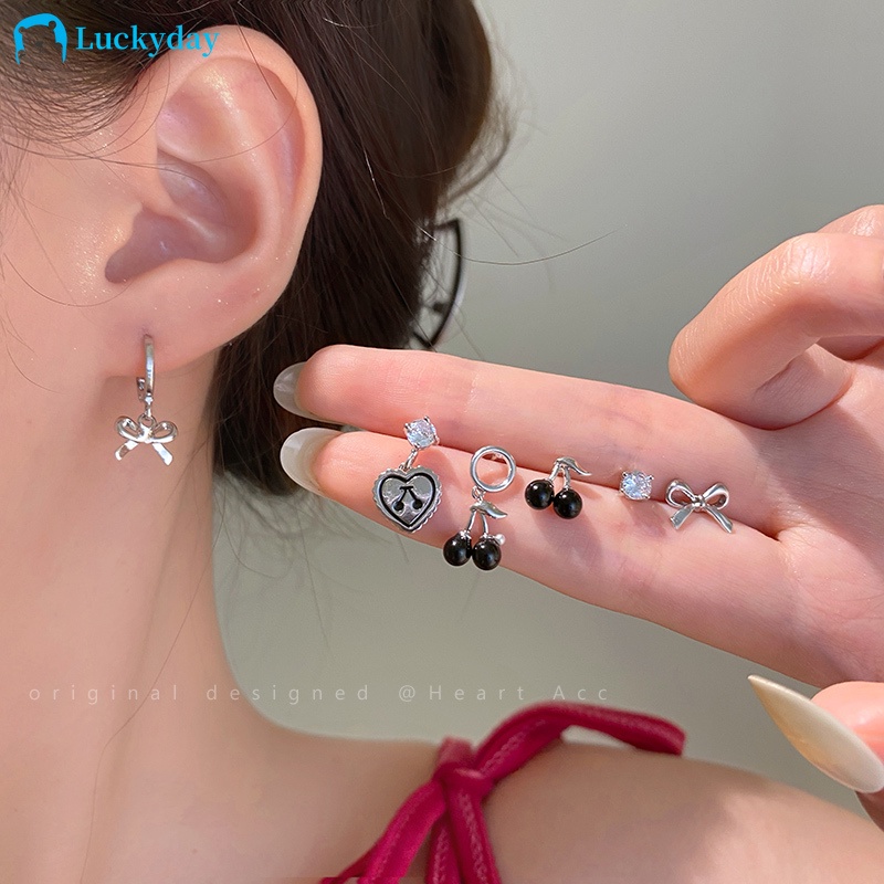 YEEZII Set Anting Tusuk Silver Desain Buah Ceri Hitam Hias Kristal Untuk Wanita