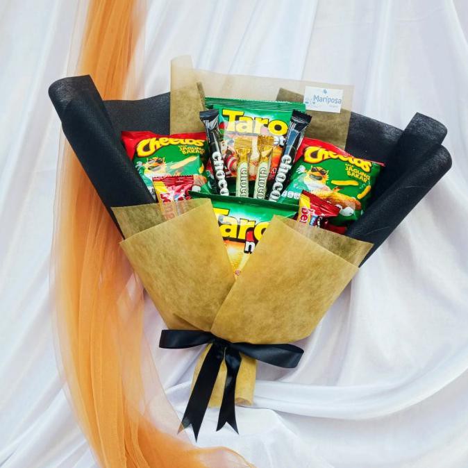 Ready Oke] Buket Snack Black Gold Medium / Wisuda / Ultah / Hadiah / Ultah Anak
