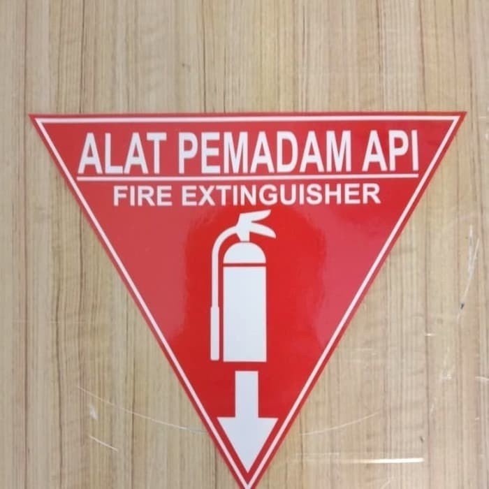 

sign akrilik apar segitiga uk 35x35 / akrilik alat pemadam