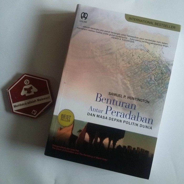 Berdikari - Benturan Antarperadaban dan Masa Depan Politik Dunia