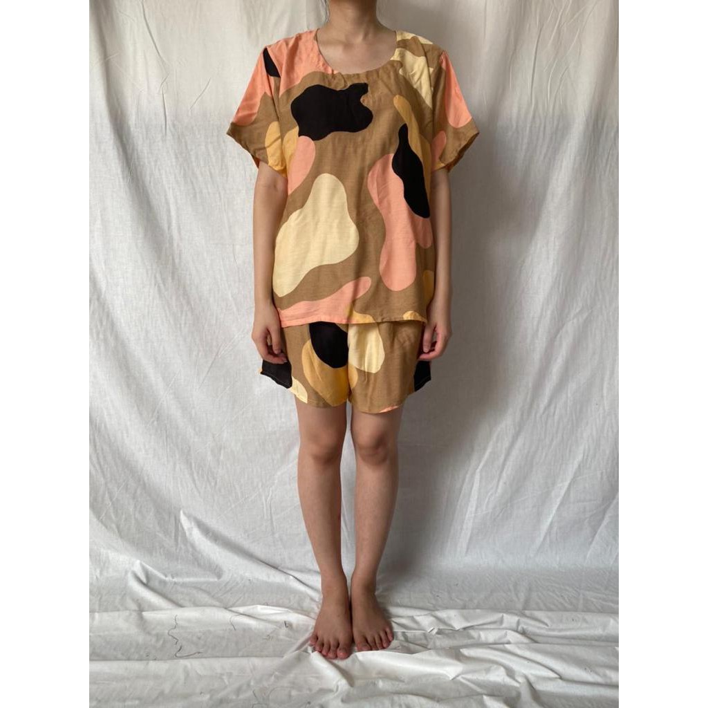 Daily Set / Pajamas Set / Piyama Set  - Tangan Pendek , Celana Pendek (SU)-Cat Cream