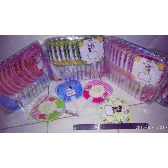 Souvenir kipas wedding