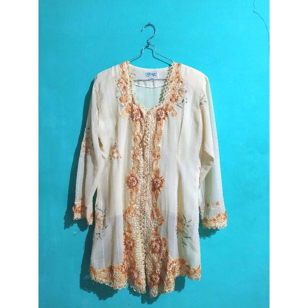 Thrift / Preloved Kebaya Panjang