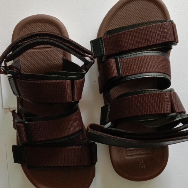 Sandal gunung buka hijack ato tuv