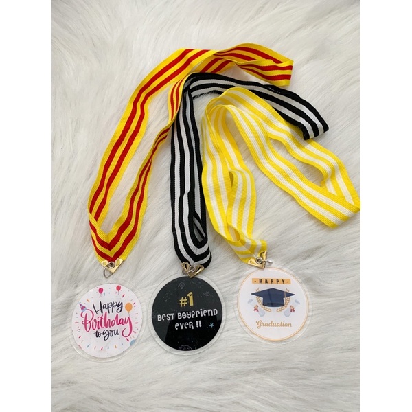 Mendali Akrilik Custom Hadiah ulang tahun Mendali kado Custom Wisuda / Mendali akrilik Murah Custom