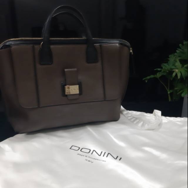 Preloved Donini muluuss...like new...bisa nego