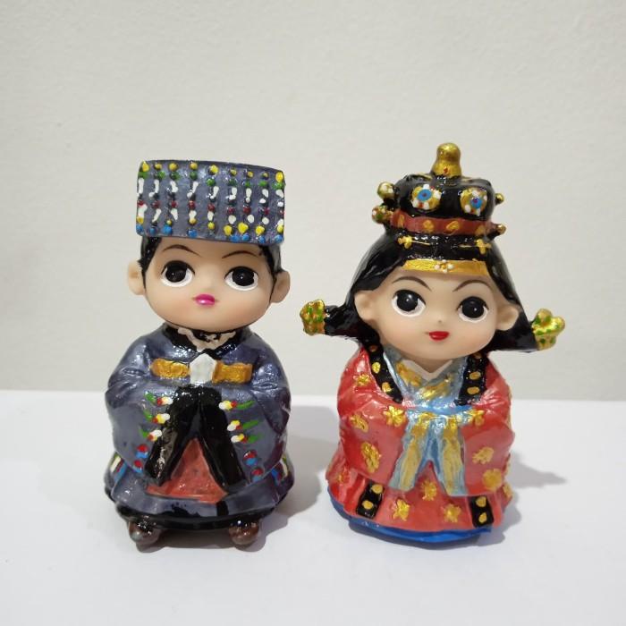Patung Pajangan Souvenir Boneka Korea Mini