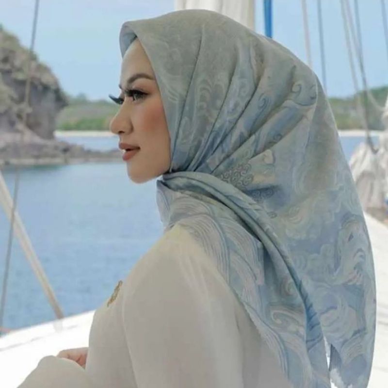 Buttonscarves The Wave Lagoon