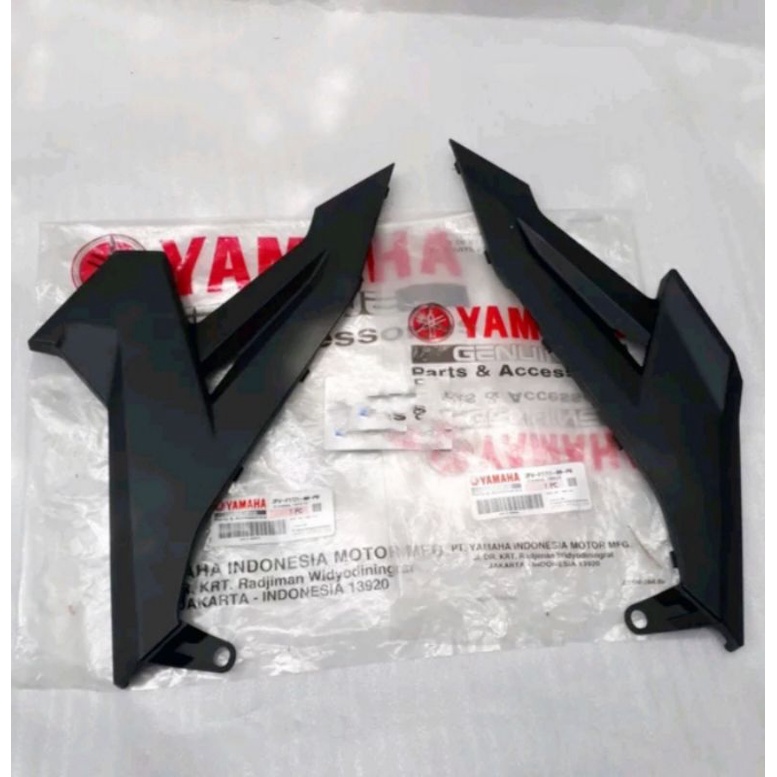 Cover side 1/2  Sambungan body tengah MX-king 2PV-F1711/2PV-F1721-00-P0 warna hitam original ygp