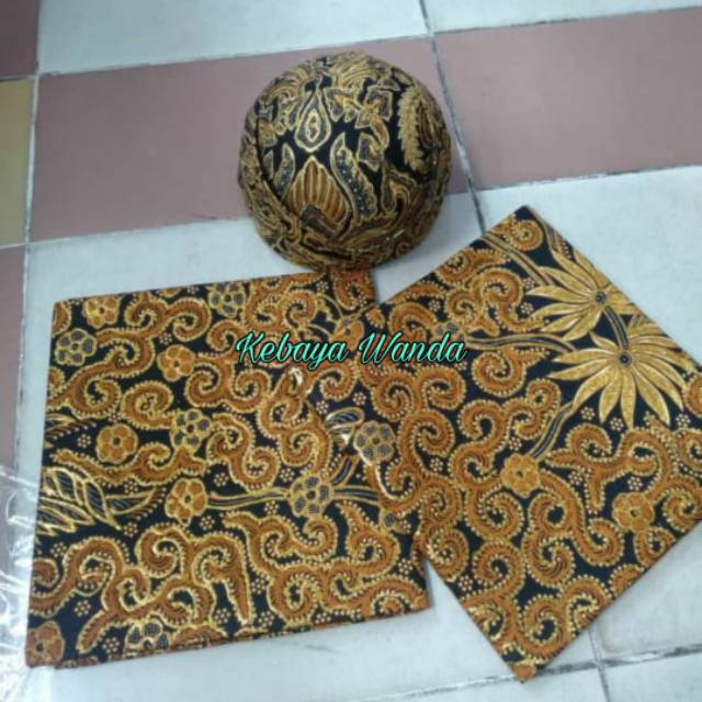 Kain Prodo dan Belangkon / Samping Batik Prodo / Sepasang Prada