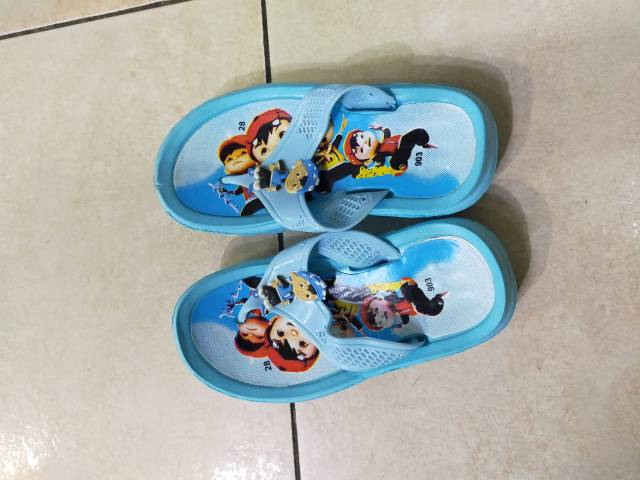 SALE STOCK Sandal Karakter Anak Laki Warna Random