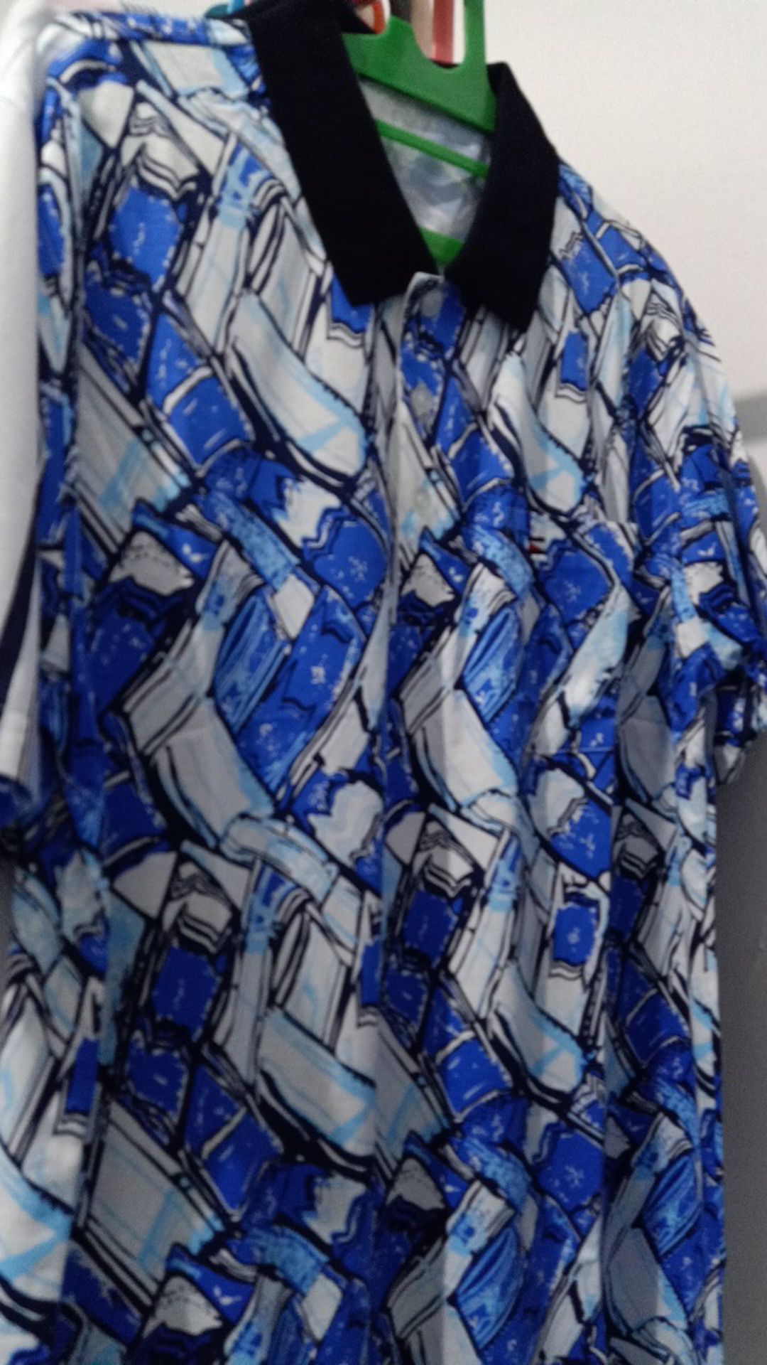 Kaos Kerah Pria Katun Bermotif Abstrak Dan Bersaku Lengan Pendek Miller Newman 37