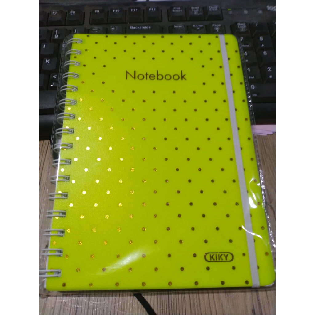

KIKY NOTEBOOK A5 WIRE-O PP CV W/ELASTIC CORD FOIL (210 x 150 mm)