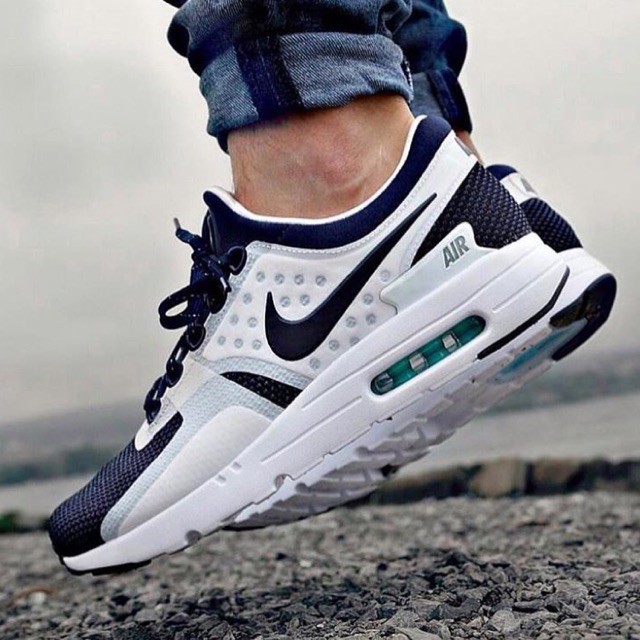  Sepatu  Sneakers  Sport Lace Up Model Nike  Air  Max  Zero 