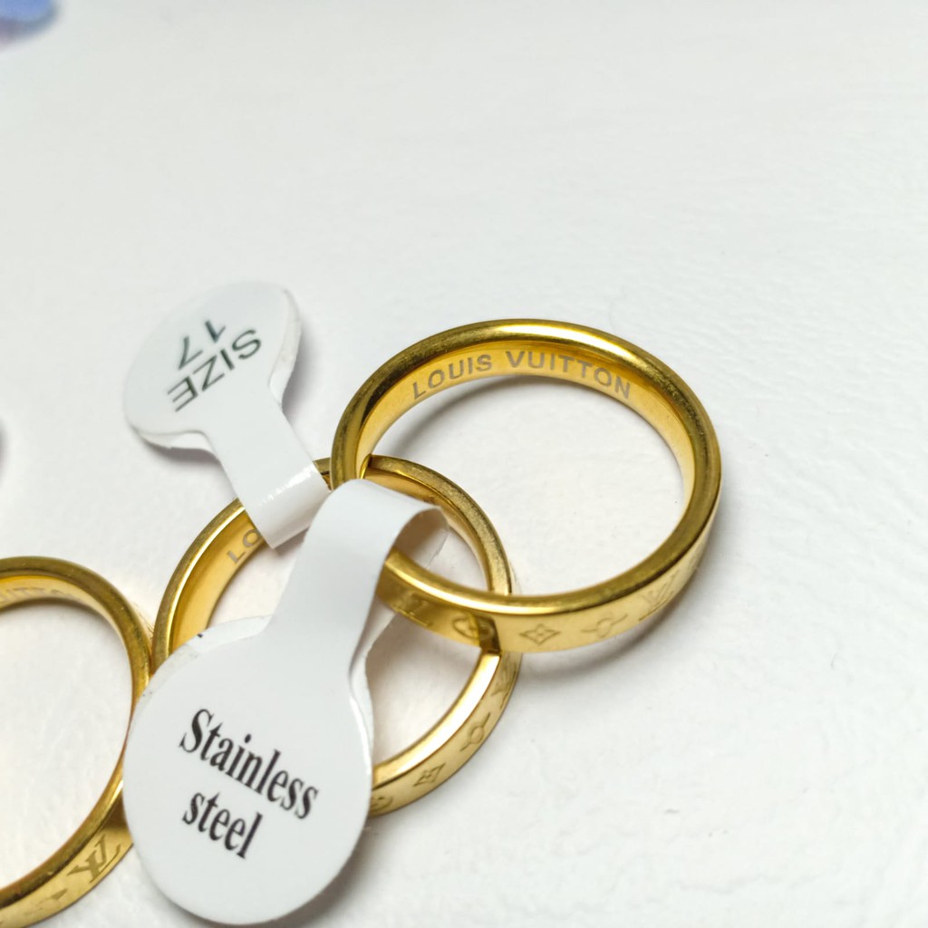 Dika Acc. Cincin Couple, Cincin Tunangan, Cincin Pria dan Wanita model Emas Gold Motif Ukir Lasir LV