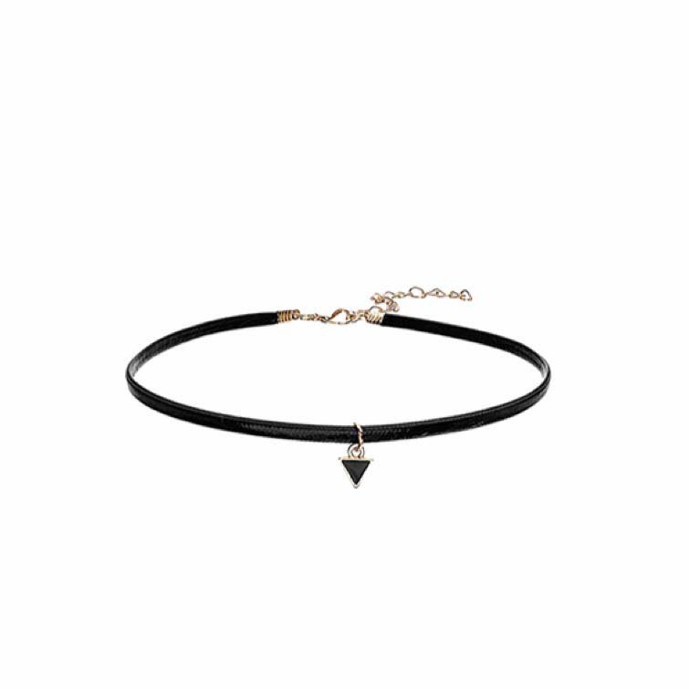 Kalung Choker Wanita Korea (Design Korea) - Segitiga Kecil