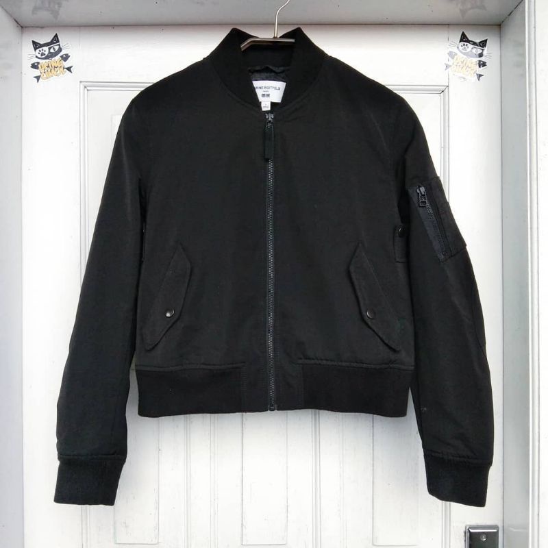 Jaket Bomber Wanita Uniqlo x Carine Roitfeld Paris - second original preloved
