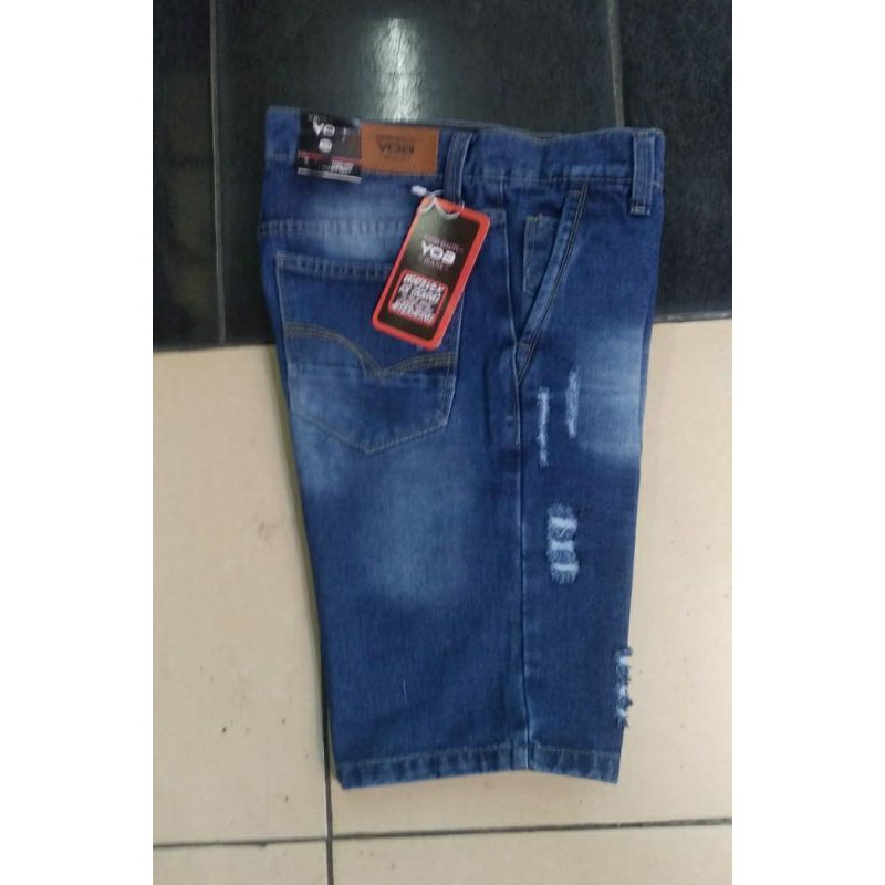 CELANA JEANS PENDEK PRIA MODEL SOBEK