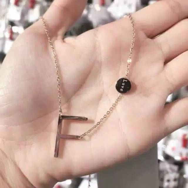 KALUNG HURUF F / KALUNG INISIAL / KALUNG NAMA / KALUNG TITANIUM ANTI KARAT / KALUNG TERLARIS