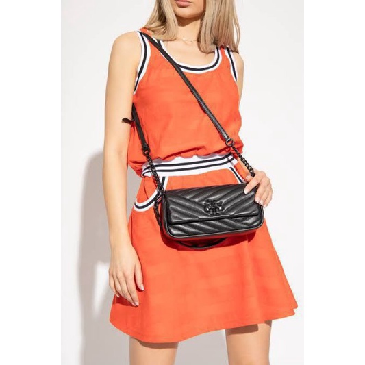 TB Kira Chevron Powder Coated Small Flap Shoulder Bag  All Black/tas tory burch ori/tory burch bag a