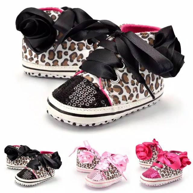 Prewalker shoes cleopard  baby girl