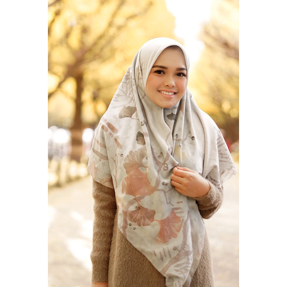 Ginkgo Square XL in Mochi Voal