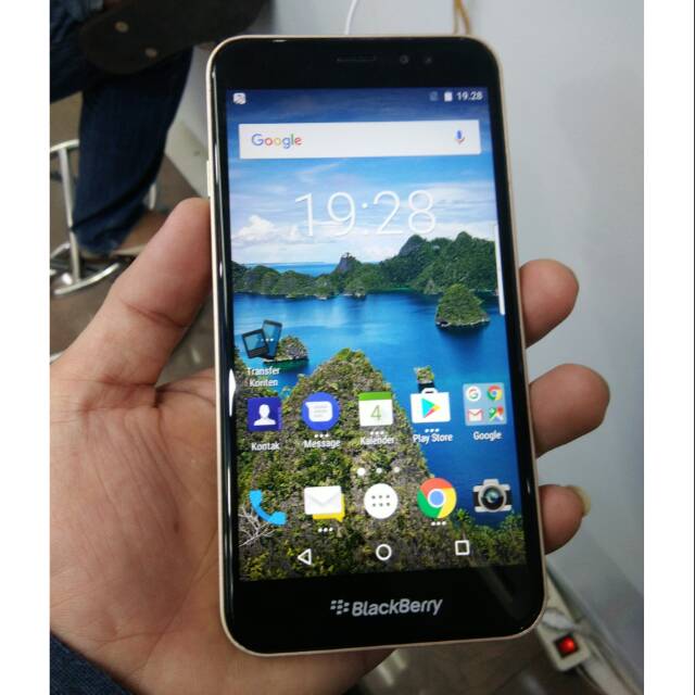 Seken Blackberry Aurora ex Tam Android ram 4/32gb batangan normal segel