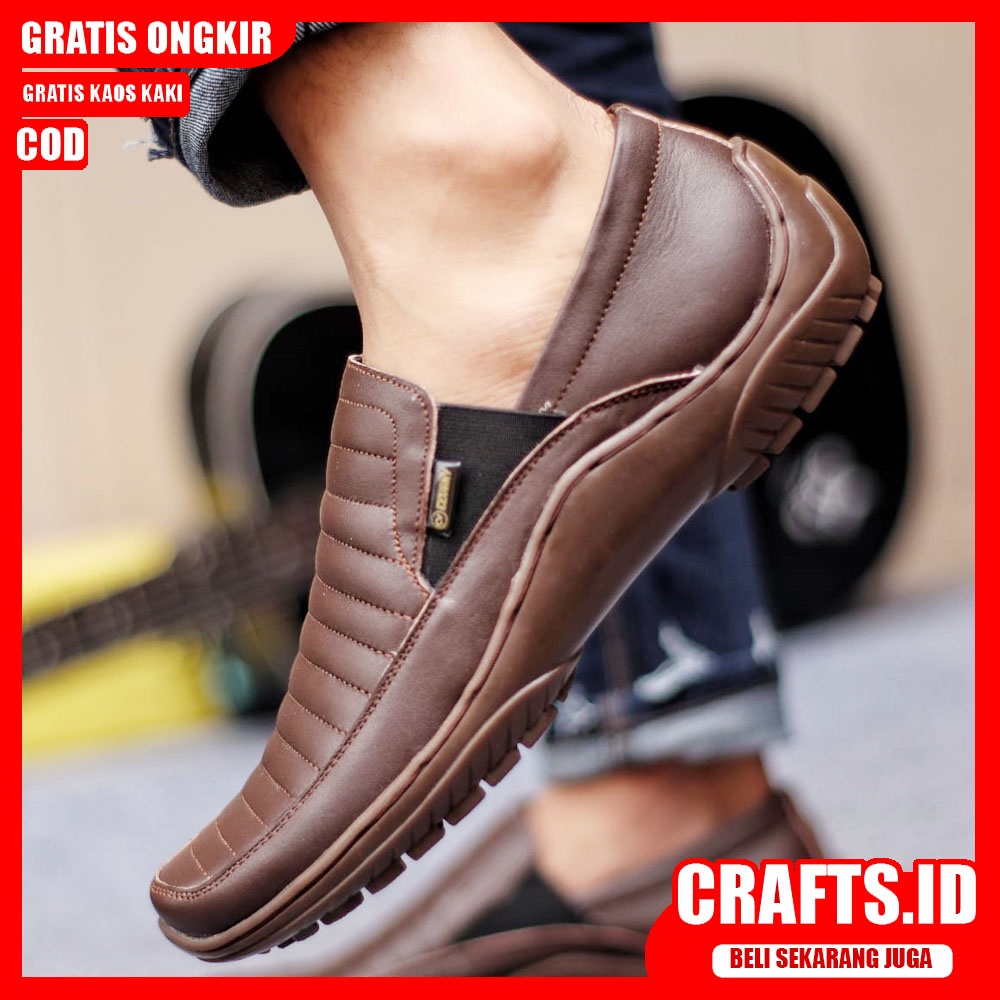 CRAFTS X CORZA  Sepatu Slip On Pria Sepatu Pria Casual Kulit Asli Sepatu Kasual Pria Pantofel Kerja Kuliah Semi formal Original Kekinian