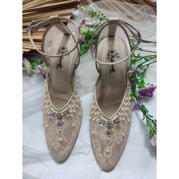 sepatu Yohanes tali wrna cream tinggi 7cm