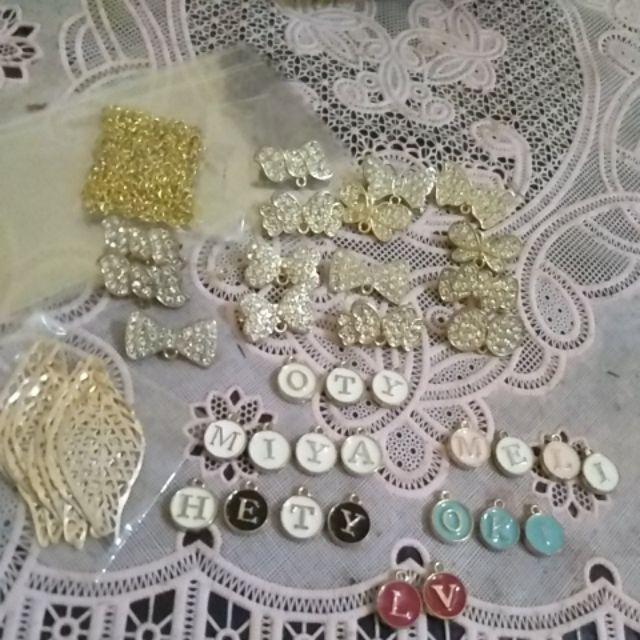 10 Pc Charm Daum Flat Daun 02 Gold