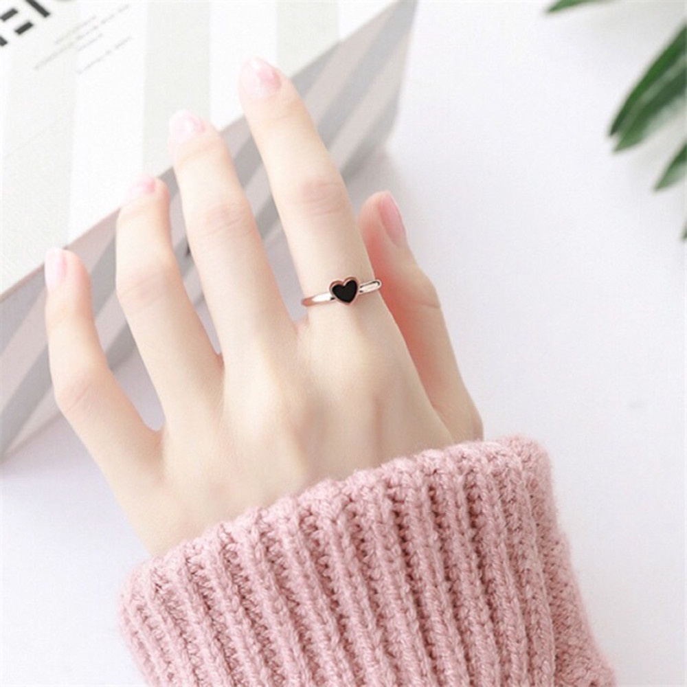 COD❤️Cincin Love Wanita Titanium korea Cinta Cangkang Hitam Hati Persik Cina-A.one