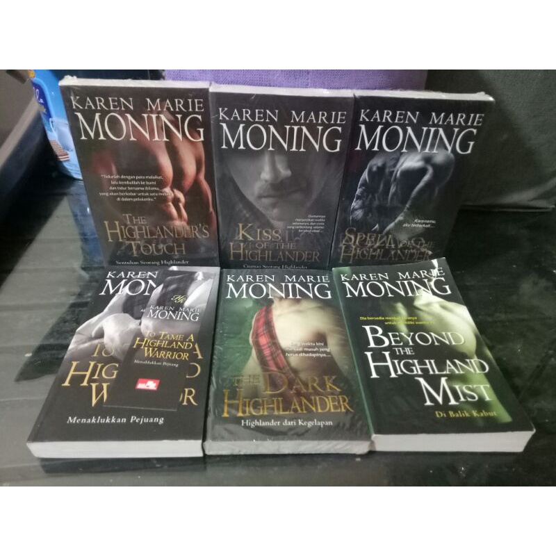 Novel Karen Marie moning highlander set