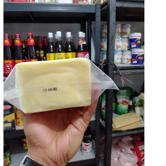 

Grosiran Murah Keju Mozzarella Eurial 1kg