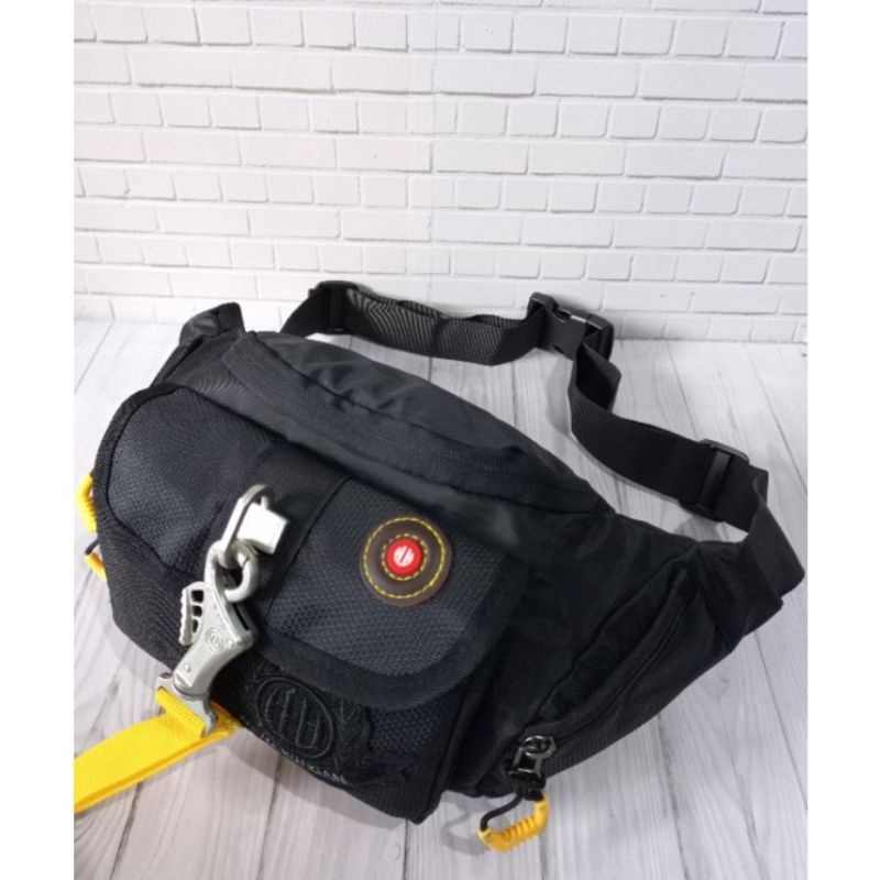 Tas pinggang waistbag import original pria bahan waterproof anti air