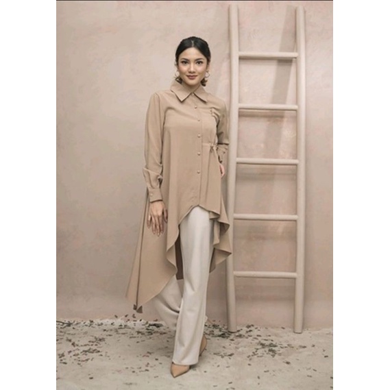 25. Chloe Tunic wearingklamby