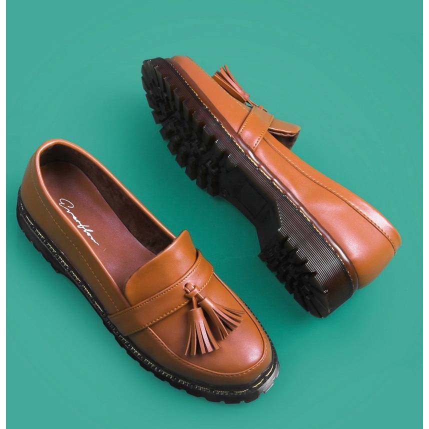 sepatu loafers wanita murah, sepatu loafer cewek murah, sepatu dokmart boot cewek VHM212