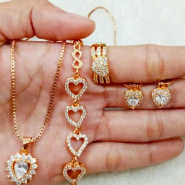 Satu set perhiasan dewasa lv xuping