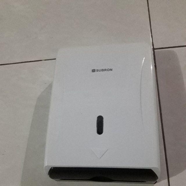 Tempat Tissue Persegi Besar