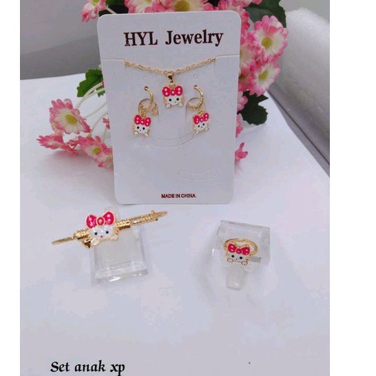 Set anak hello kitty pink gold