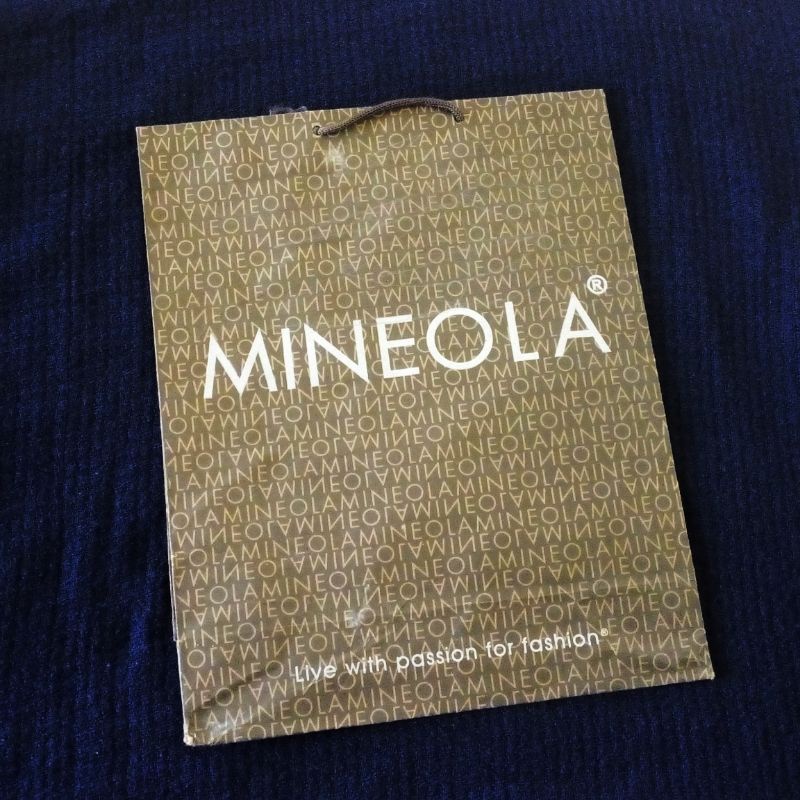 

Tas Kado / Tas Belanja / Paper Bag MINEOLA