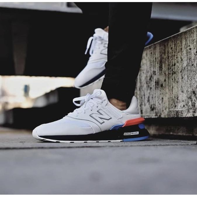 BNIB New Balance MS 997 HE Sports White Blue Navy US 9 EU 42