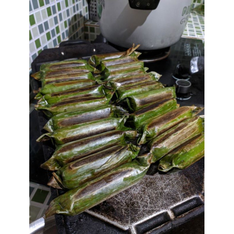 

Gogos/Lalampa (Lemper isi Tuna)