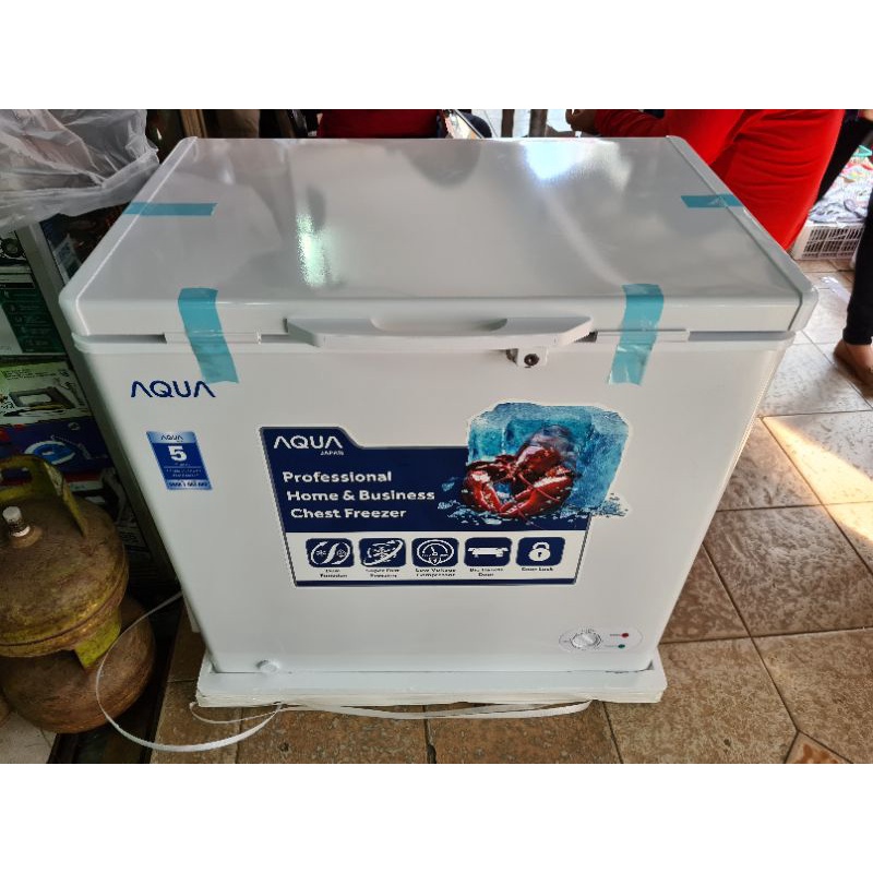 KULKAS BOX CHEST FREEZER AQUA 160 LITER AQF 160